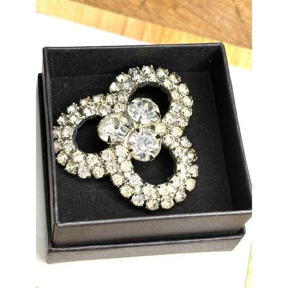 Vintage Rhinestone Silver-Tone Brooch Pin - Picture 7 of 7